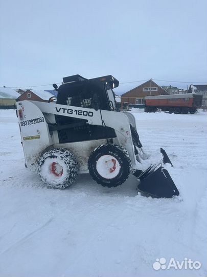 Уборка снега трактором, мини трактор, погрузчик