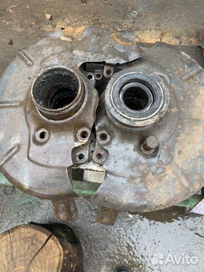 Поворотные кулаки на ниву