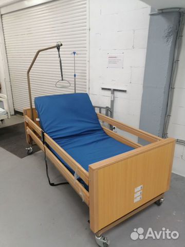 Широкая медицинская кровать (120 см)