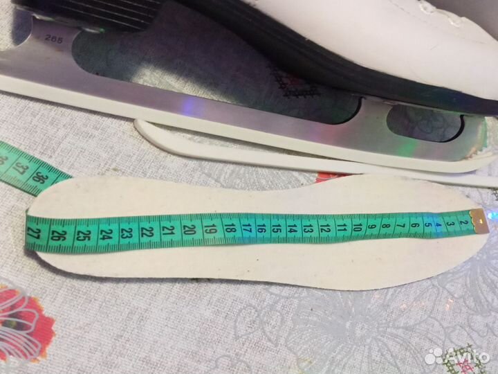 Коньки фигурные р.41 б/у