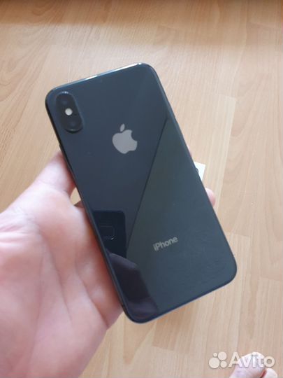 iPhone X, 64 ГБ