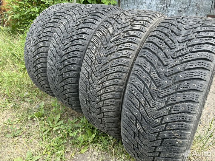 Nokian Tyres Hakkapeliitta 8 225/55 R17 101T