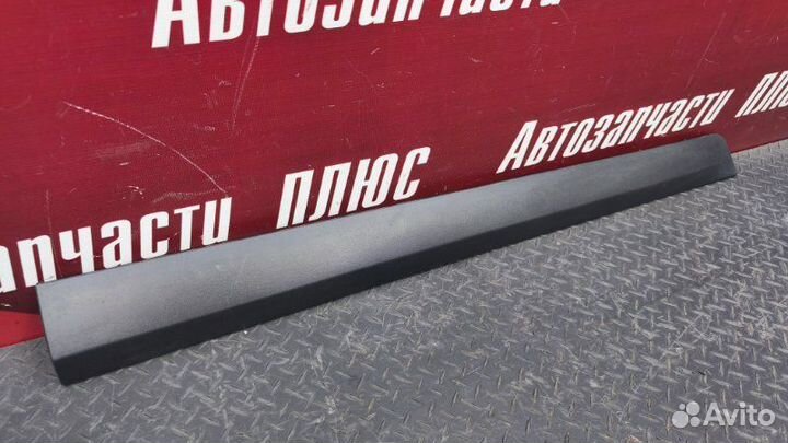 Молдинг двери передний левый LADA X-Ray Cross