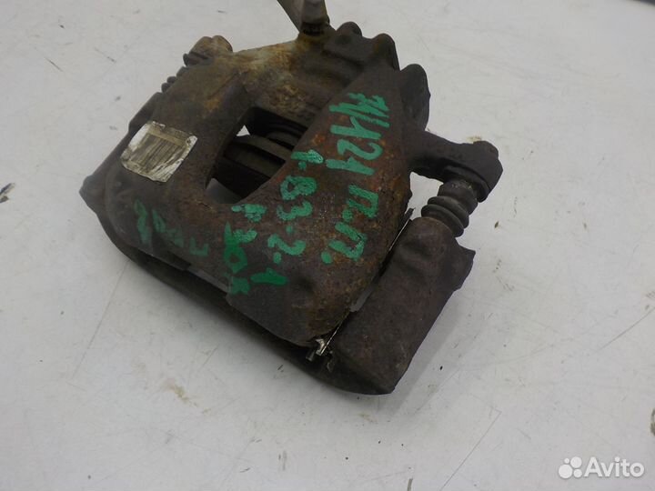 Суппорт тормозной передний правый Peugeot 308 2011