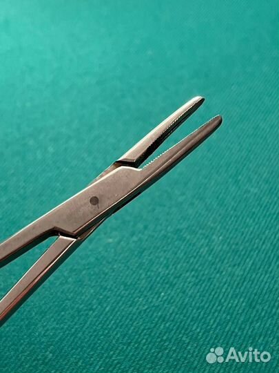 Иглодержатель хирургический