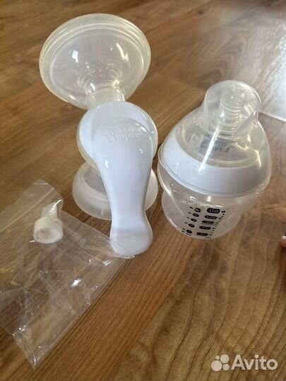 Молокоотсос ручной и бутылочка для кормления