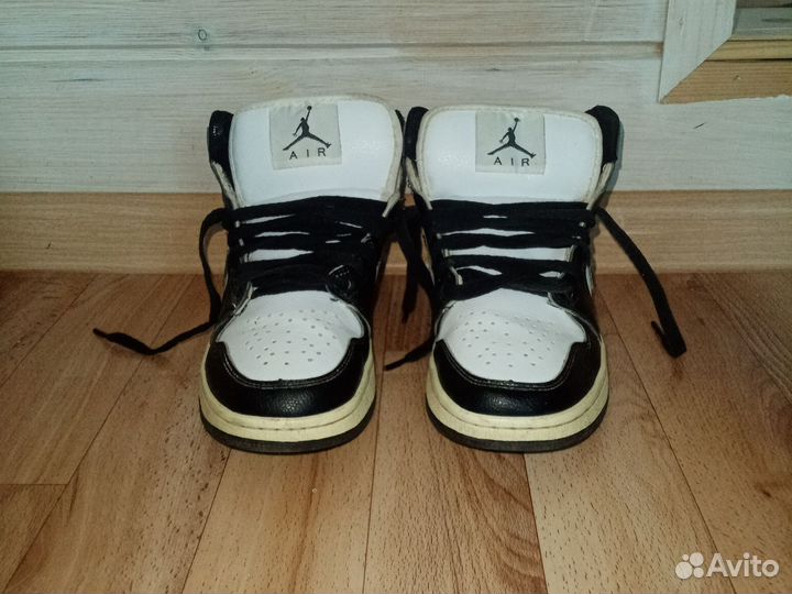 Кроссовки Nike air jordan