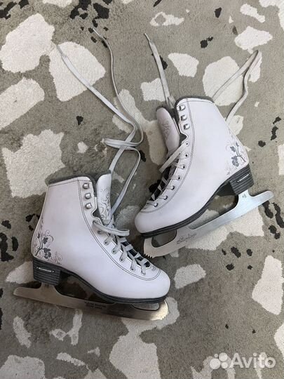 Коньки фигурные stella, размер 35