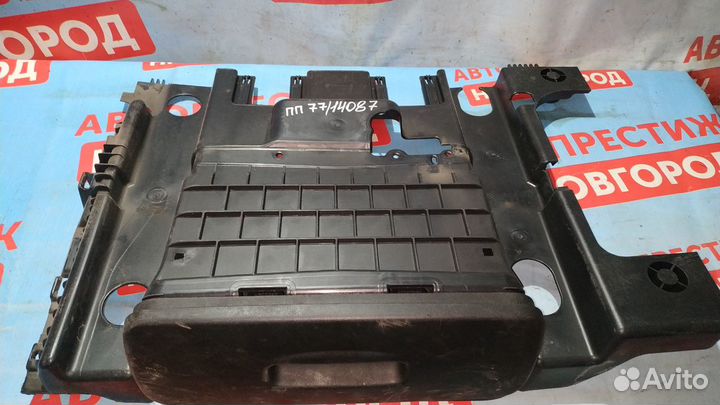 Бардачок под сиденье Рено Сценик 2