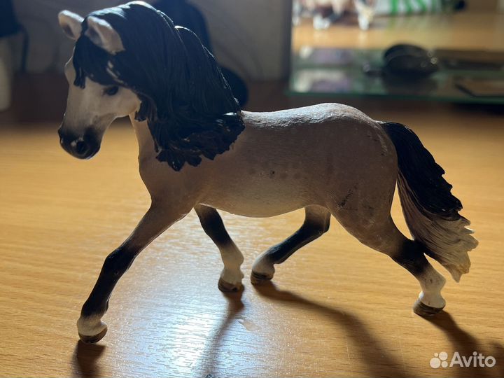 Фигурки лошадей шляйх