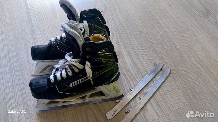 Хоккейные вратарские коньки bauer