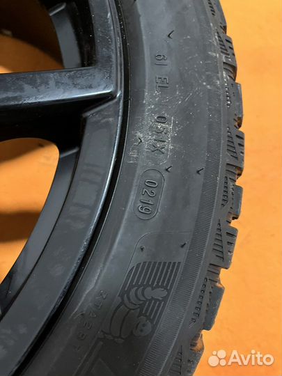 Dezent TE, Michelin X-Ice North 4