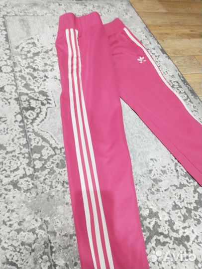 Спортивные штаны adidas женские