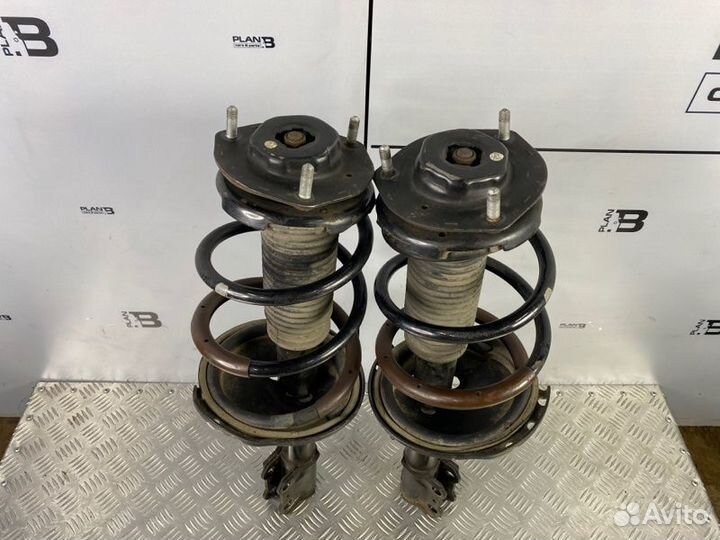 Стойка подвески передняя правая Lexus Rx330 3MZ-FE