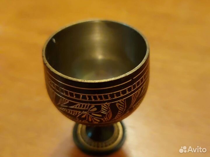 Поднос и 6 рюмок