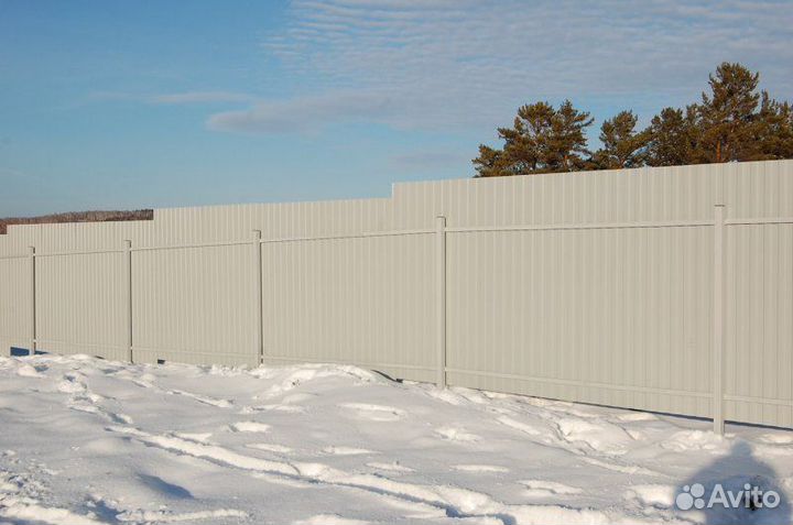 Высокий забор