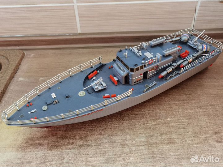 Радиоуправляемая модель катера Warship HT-2877A