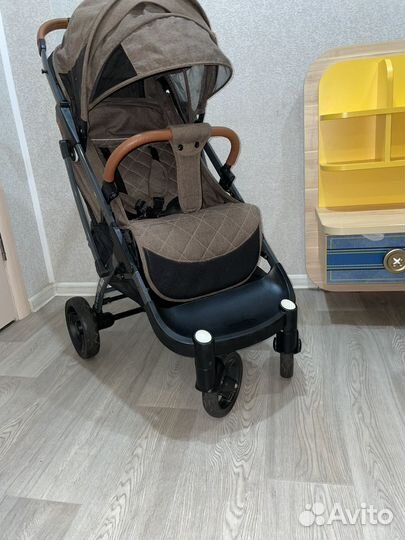 Коляска прогулочная Yoya plus max