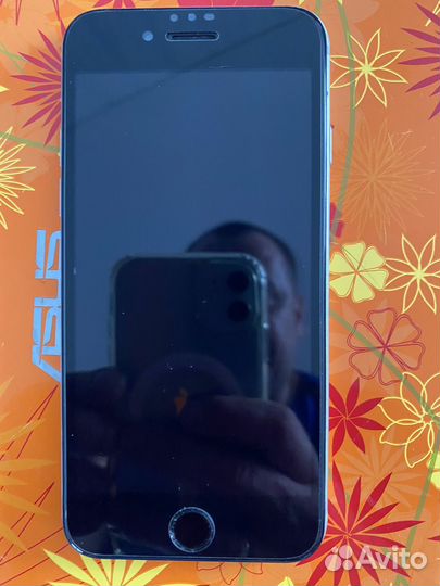 Телефон iPhone 6