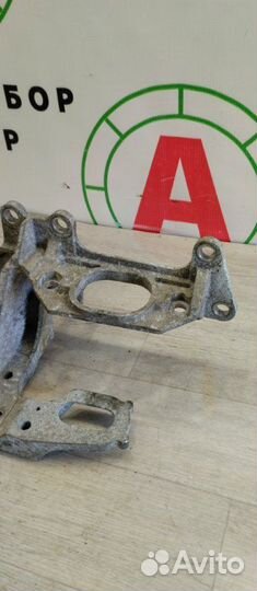 Кронштейн опры МКПП Nissan Qashqai J10 HR16DE 2007