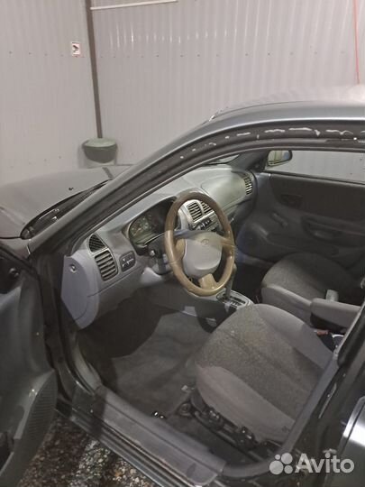 Hyundai Accent 1.5 AT, 2001, 200 000 км