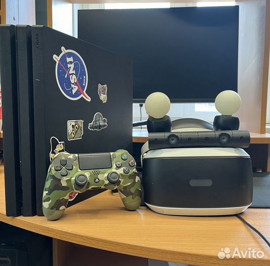 Игровая приставка ps4 pro 1tb