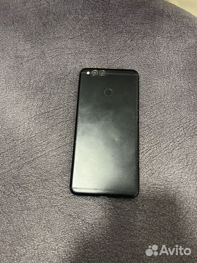 Телефон Honor 7x