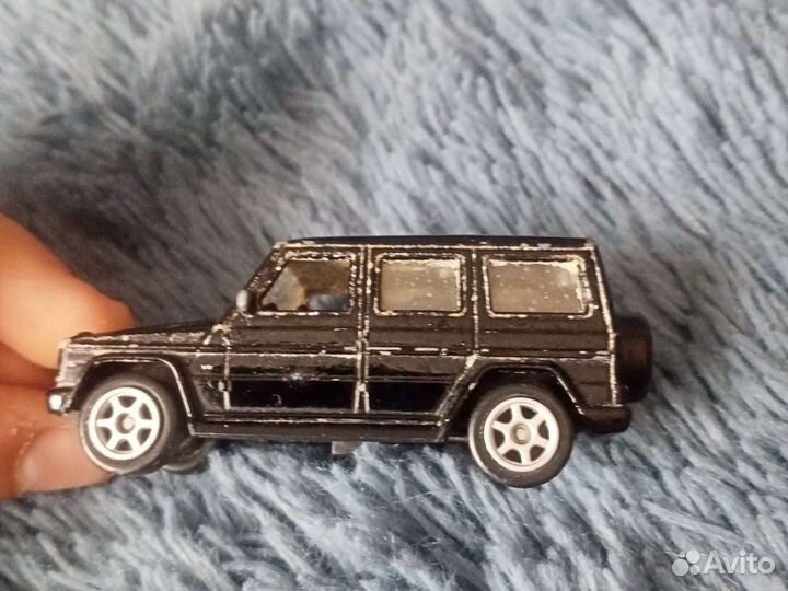 Игрушечная машинка гелентваген