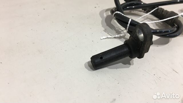 Датчик ABS передний Mercedes E350 W212 642.850D