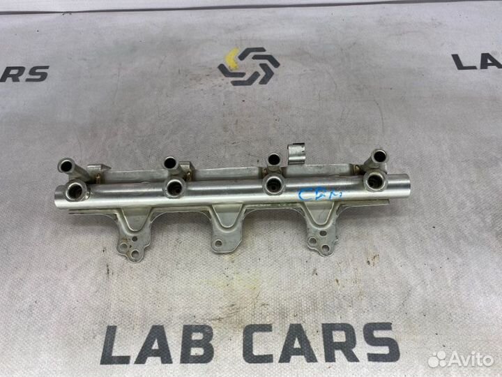 Топливная рампа Audi A4 B8 cdhb 1.8 tfsi 2010