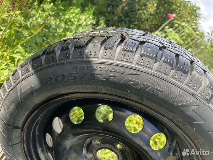 Pirelli Ice Zero 205/55 R16