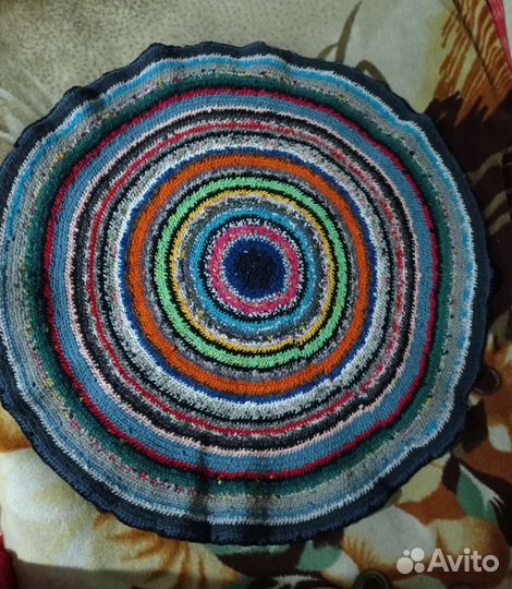 Коврик вязаный