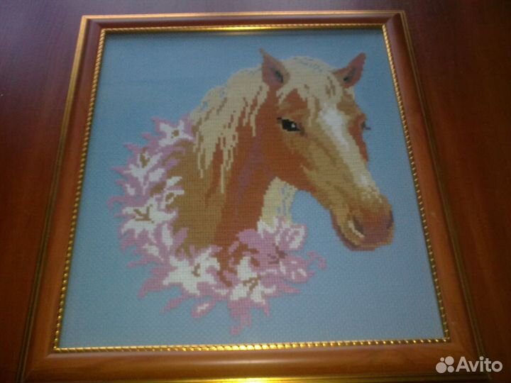 Картина, вышитая крестом