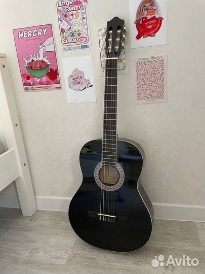 Акустическая гитара