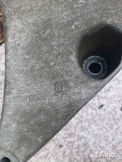 Кронштейн двигателя x10xe на opel corsa b