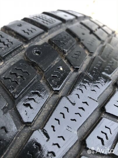 Dunlop SP Winter Ice 01 205/60 R16 27K