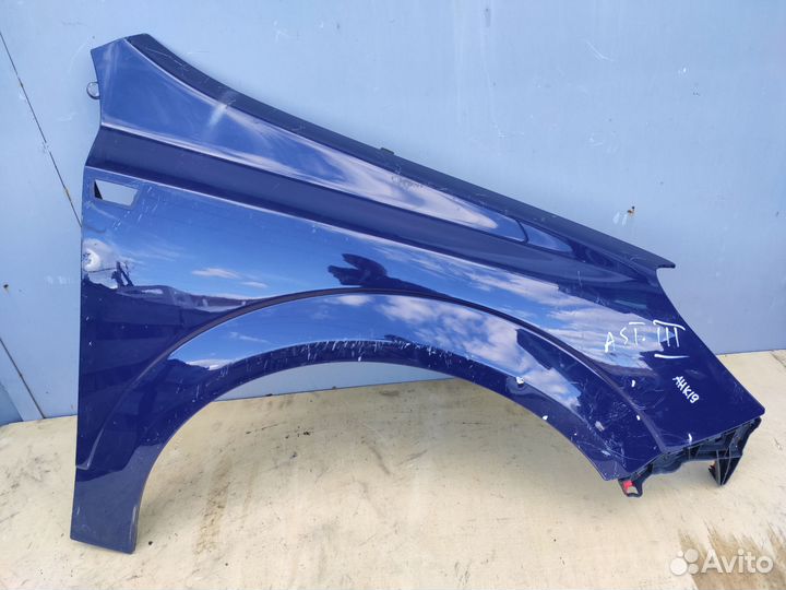 Крыло переднее правое на Opel Astra H