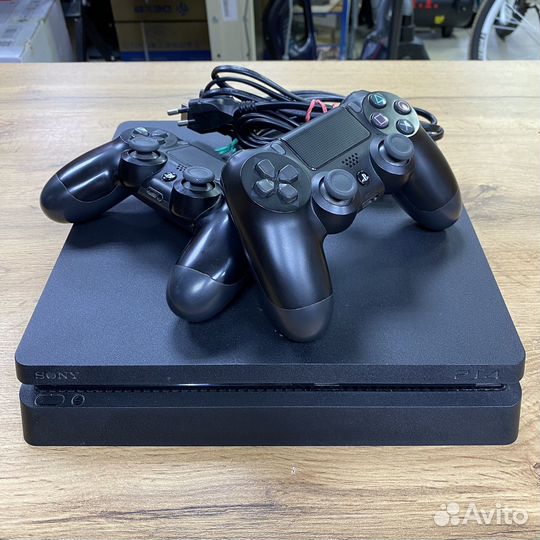 Игровая приставка Sony playstation 4 slim