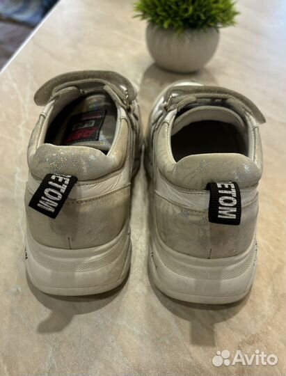 Кроссовки bebetom