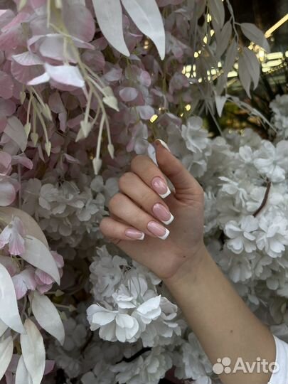 Маникюр педикюр