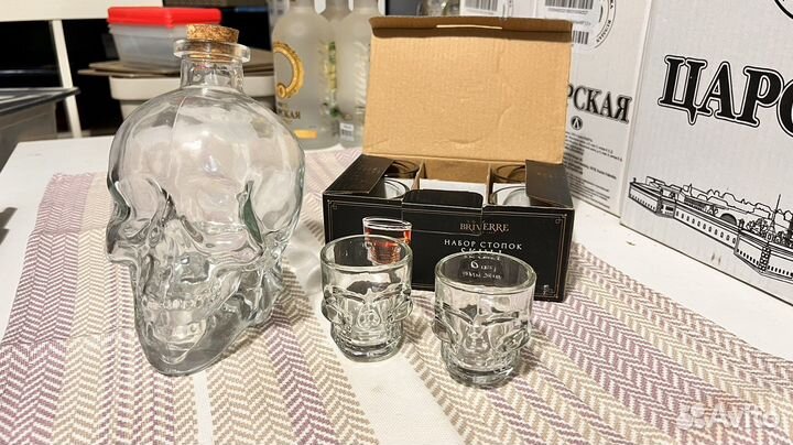 Подарочный набор графин 800 мл рюмки Череп