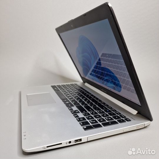 15.6'' Ноутбук Asus K551LN на i5 / GF840 2G