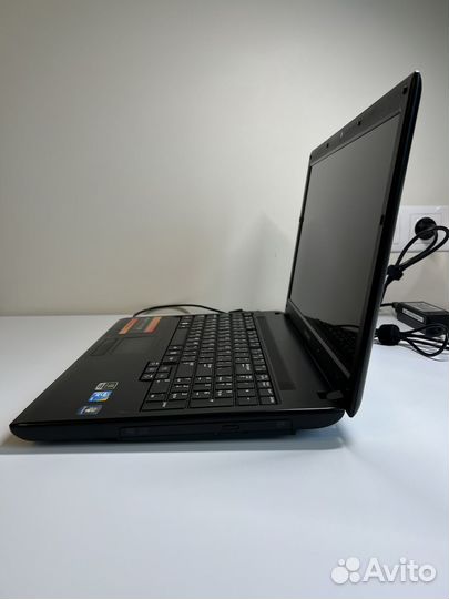 Ноутбук Samsung NP-R519