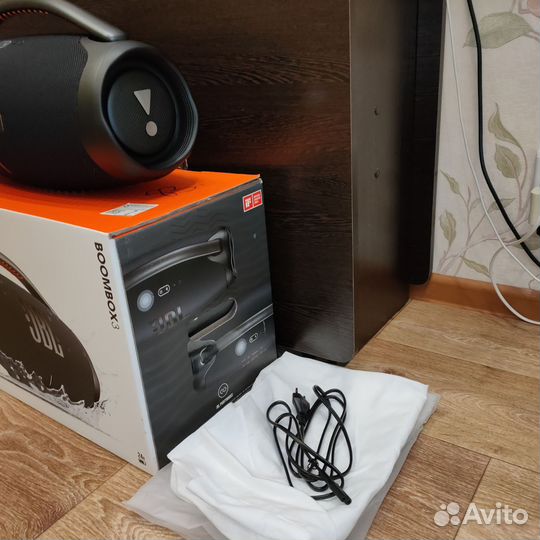 Колонка jbl бумбокс 3