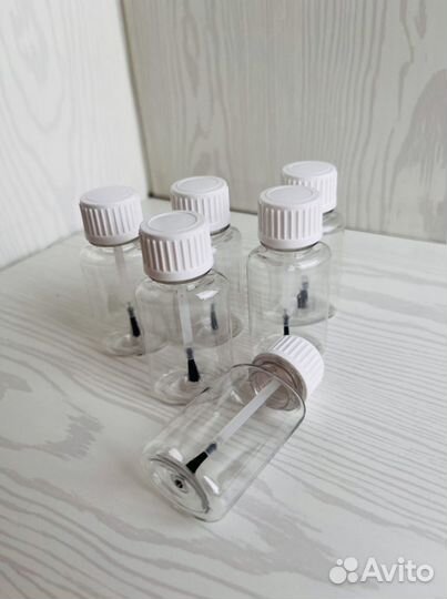 Флакон с кисточкой