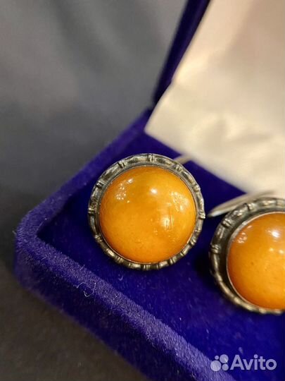 Запонки.Янтарь.875 проба с головой