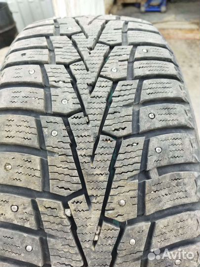 Roadstone Winguard 215/50 R17
