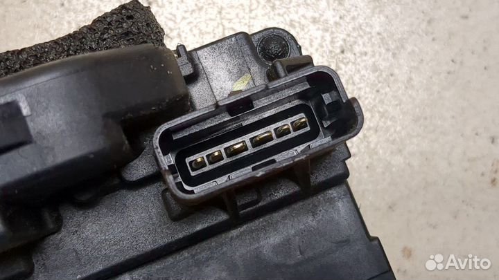 Замок двери Nissan Qashqai, 2008