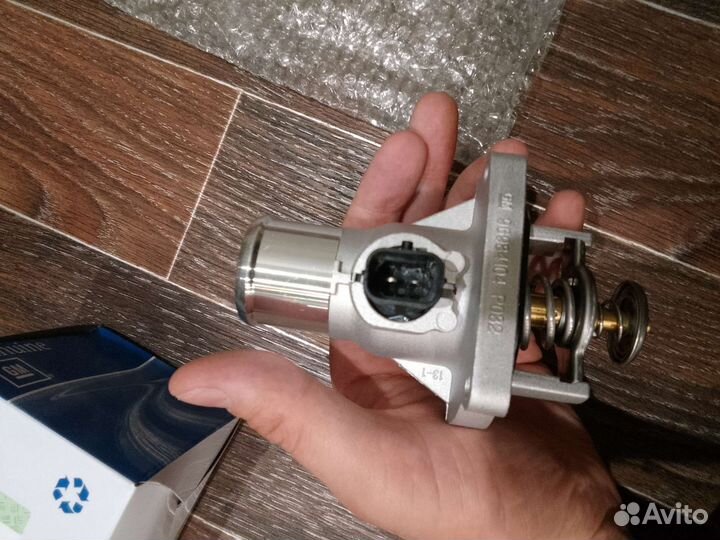 Термостат корпус 96984103 opel Chevrolet 96984104