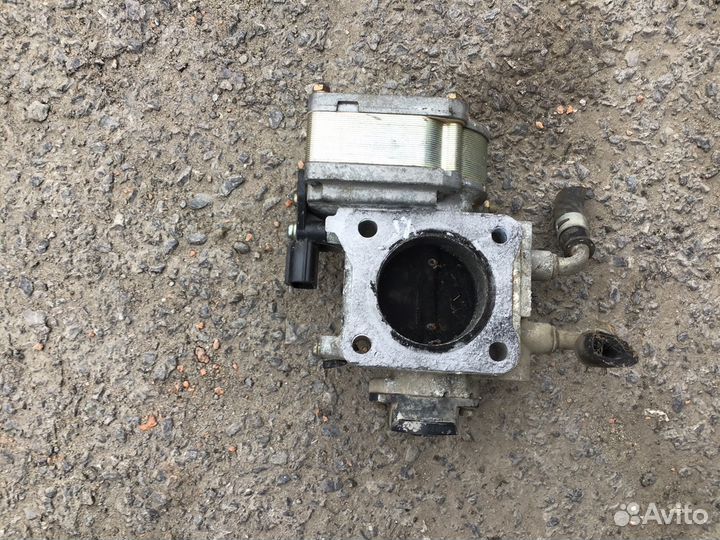 Дроссельная заслонка Mitsubishi Cedia 4G15